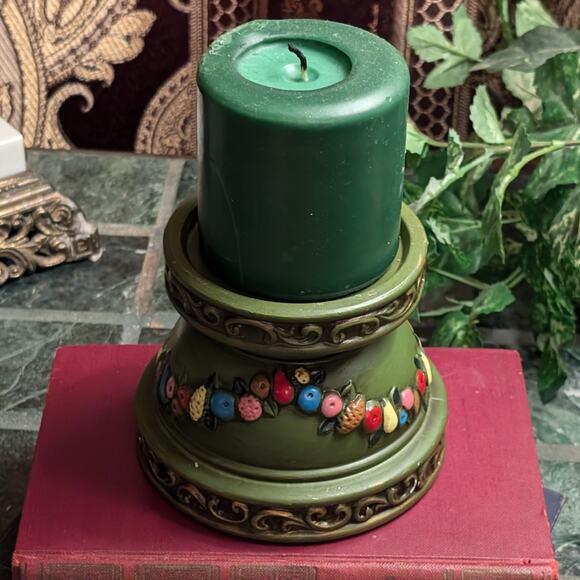 Ceramic Green Vintage Candleholder with Fruit Garland Enesco Inarco Napco X-8384 - Picture 3 of 10